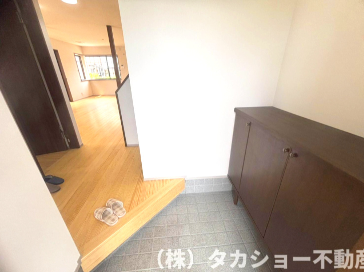 市原市松ヶ島一丁目　中古戸建の玄関