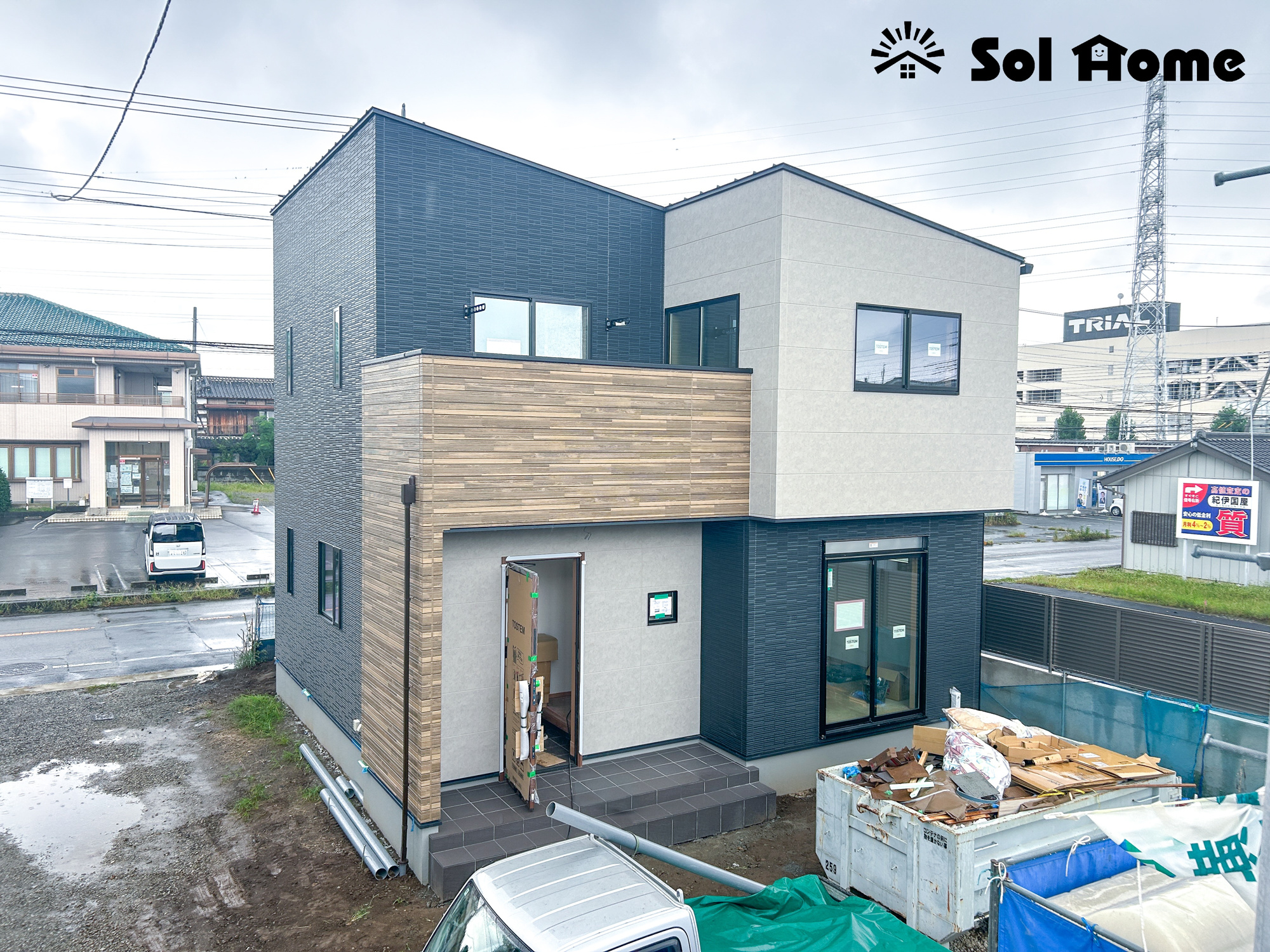 伊勢崎市連取元町第4期　新築住宅全3棟の外観|◆本日のご案内も大歓迎です♪◆ 図面や写真では分からない部分を不動産のプロが丁寧にご説明いたします！！ 年中無休のソルホームはいつでもお問い合わせをお待ちしております♪