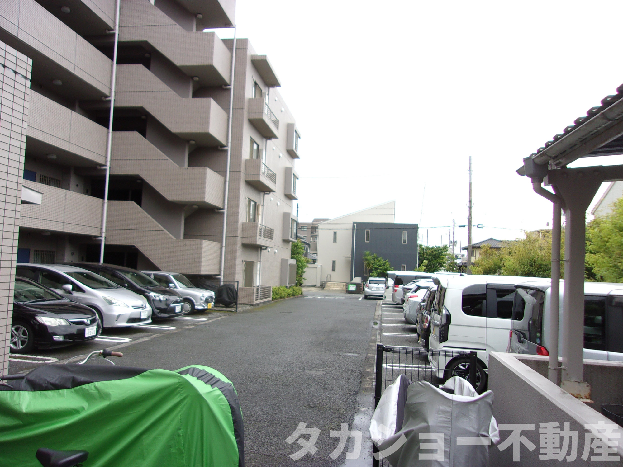 グリーンコーポ蘇我の駐車場