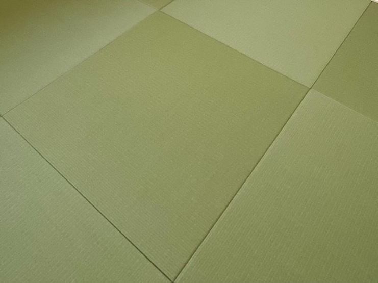 和室(同形状・同仕様写真)　リビングから目が届きやすいのでお子様のプレイルームやお昼寝スペースとしても最適！来客用のお布団やお子様のおもちゃもしまえる収納付き！