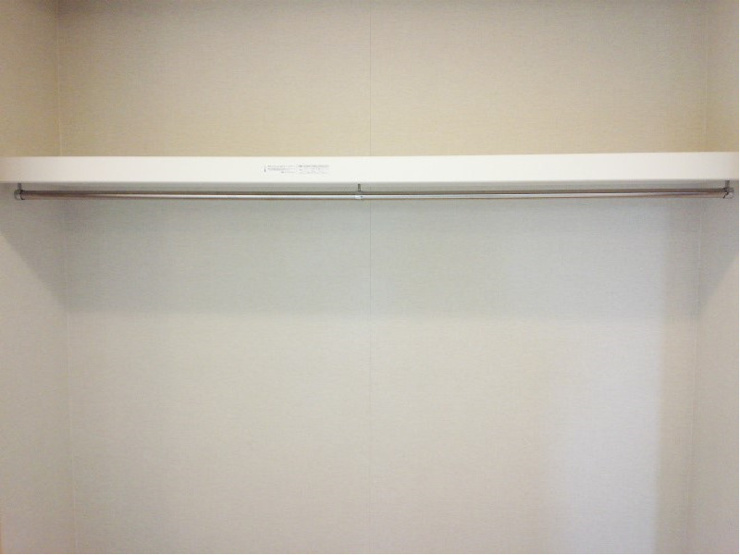 収納(同形状・同仕様写真)　全洋室収納付き。さらに2階には2帖の納戸完備！ご家族分のお洋服やオフシーズンのお布団なども収納できる広さです。