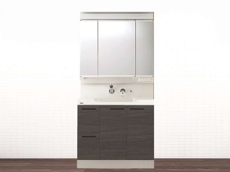 【設備画像：エポック（トクラス）】ボウルとの一体型成形で継ぎ目のないハイバックガードと壁出し水栓は汚れがたまりにくく毎日のお手入れが簡単。濡れたままのコップを収納できる棚や可動式トレーなど収納も充実。