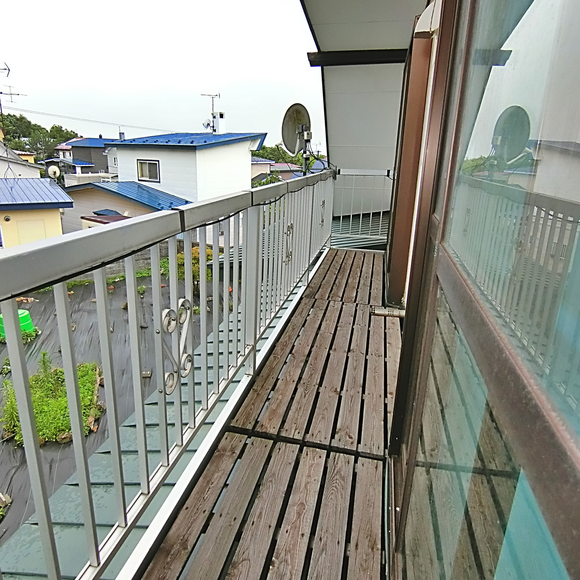 室蘭市白鳥台2丁目32-11　中古住宅のバルコニー