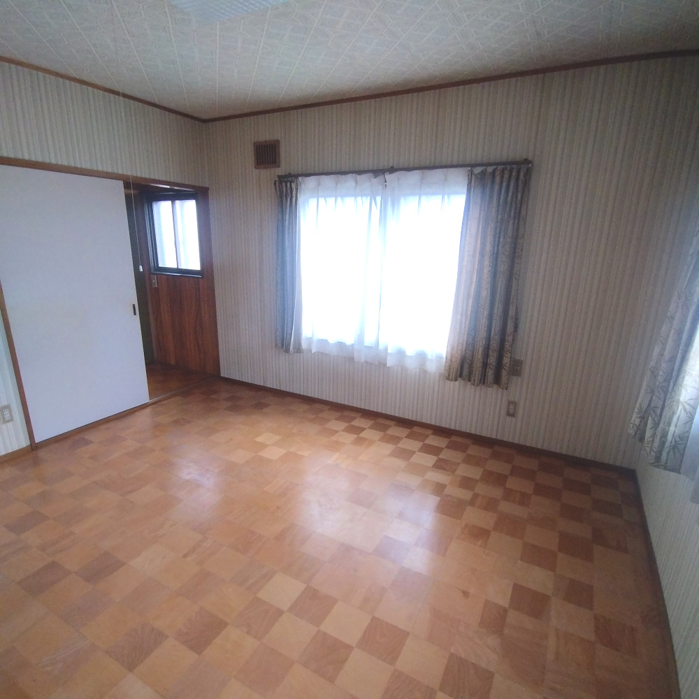 登別市中央町7丁目23-3　中古住宅の洋室
