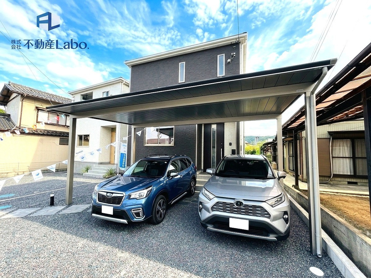 クレイドルガーデン　富士宮市貴船町第1　全2棟のその他|～本日ご見学が可能です～
土日祝日はもちろん、平日のお仕事終わりのお時間でもご内覧可能です♪
ご見学ご希望がございましたらお気軽にご相談ください！
※外構、車はAI画像です。追加工事で外構施工可能♪
