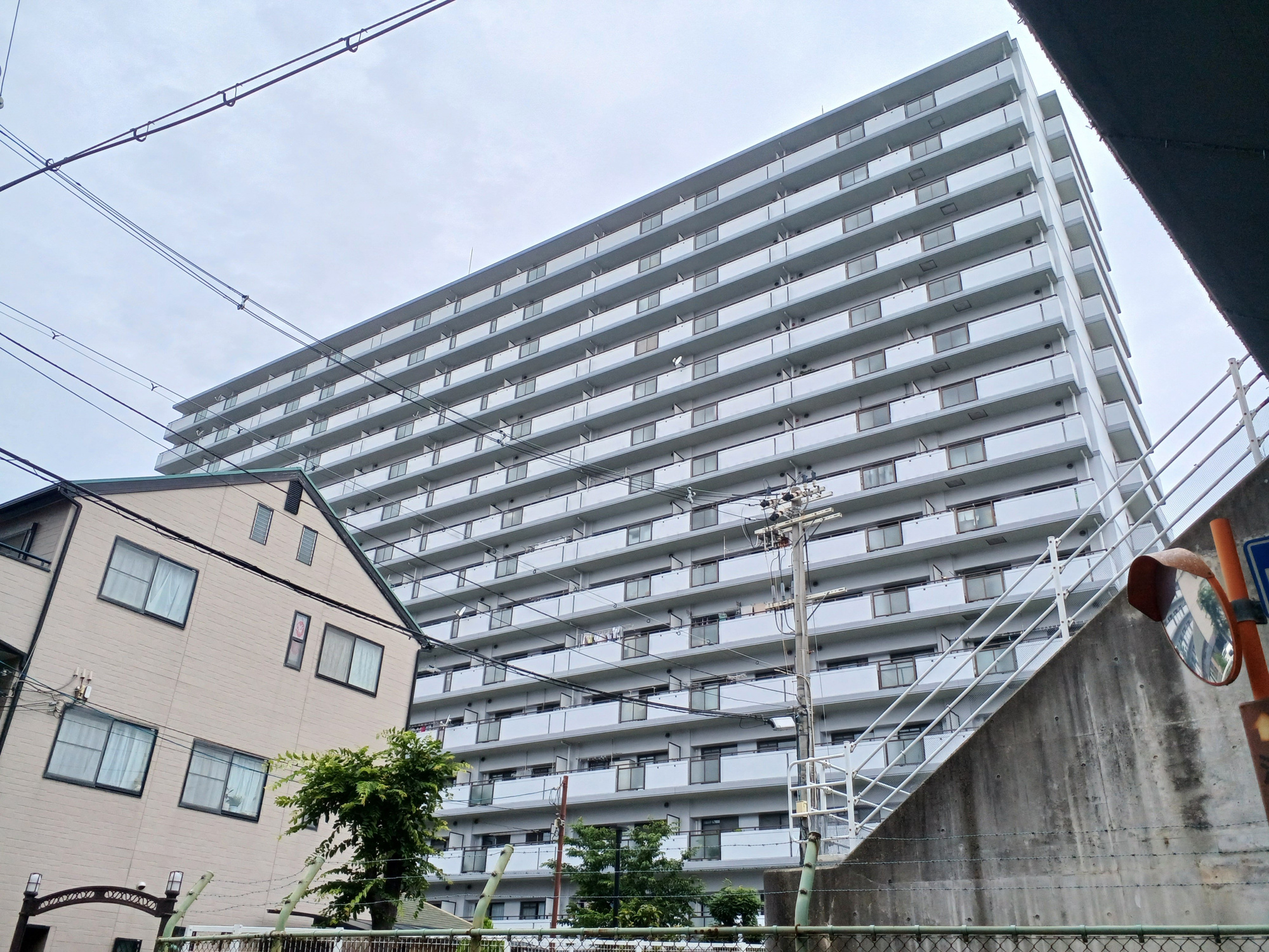 ユニハイム十三野中の外観