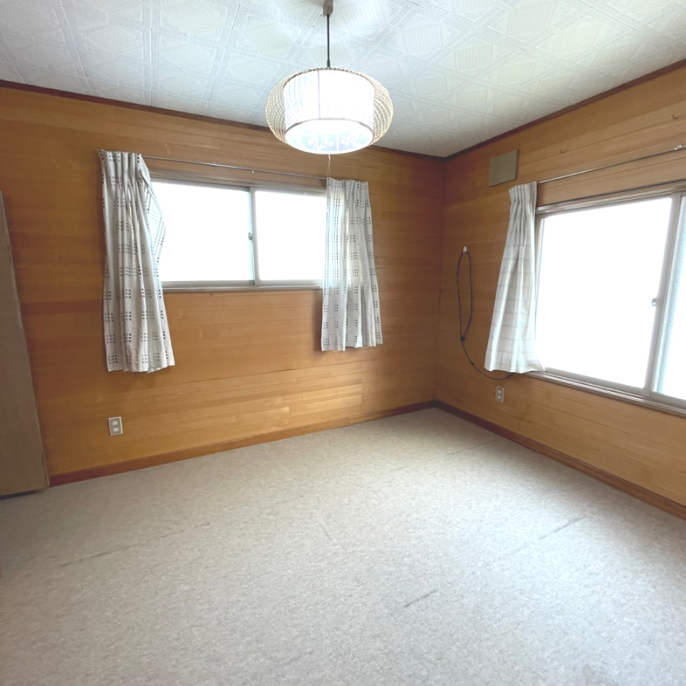 室蘭市白鳥台1丁目22-4　中古住宅の洋室
