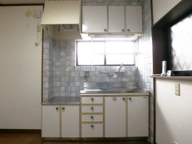 門戸岡田町中古戸建のキッチン