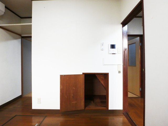 門戸岡田町中古戸建の収納