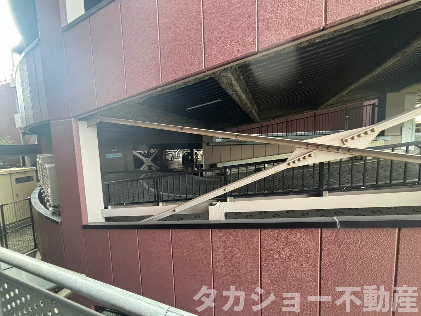 ライオンズマンション千葉グランドタワーの駐車場
