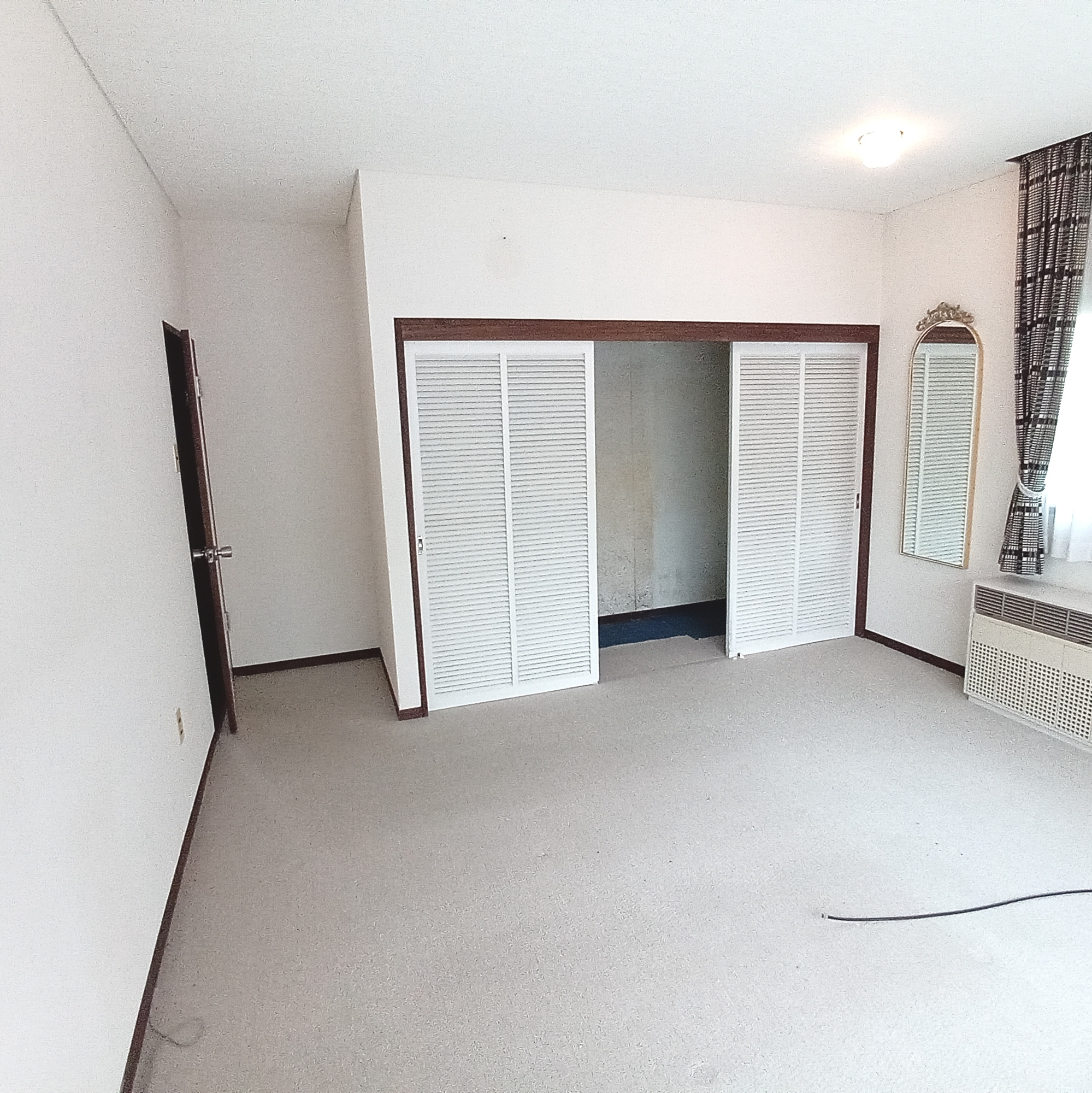 室蘭市白鳥台4丁目40₋6　中古住宅の洋室