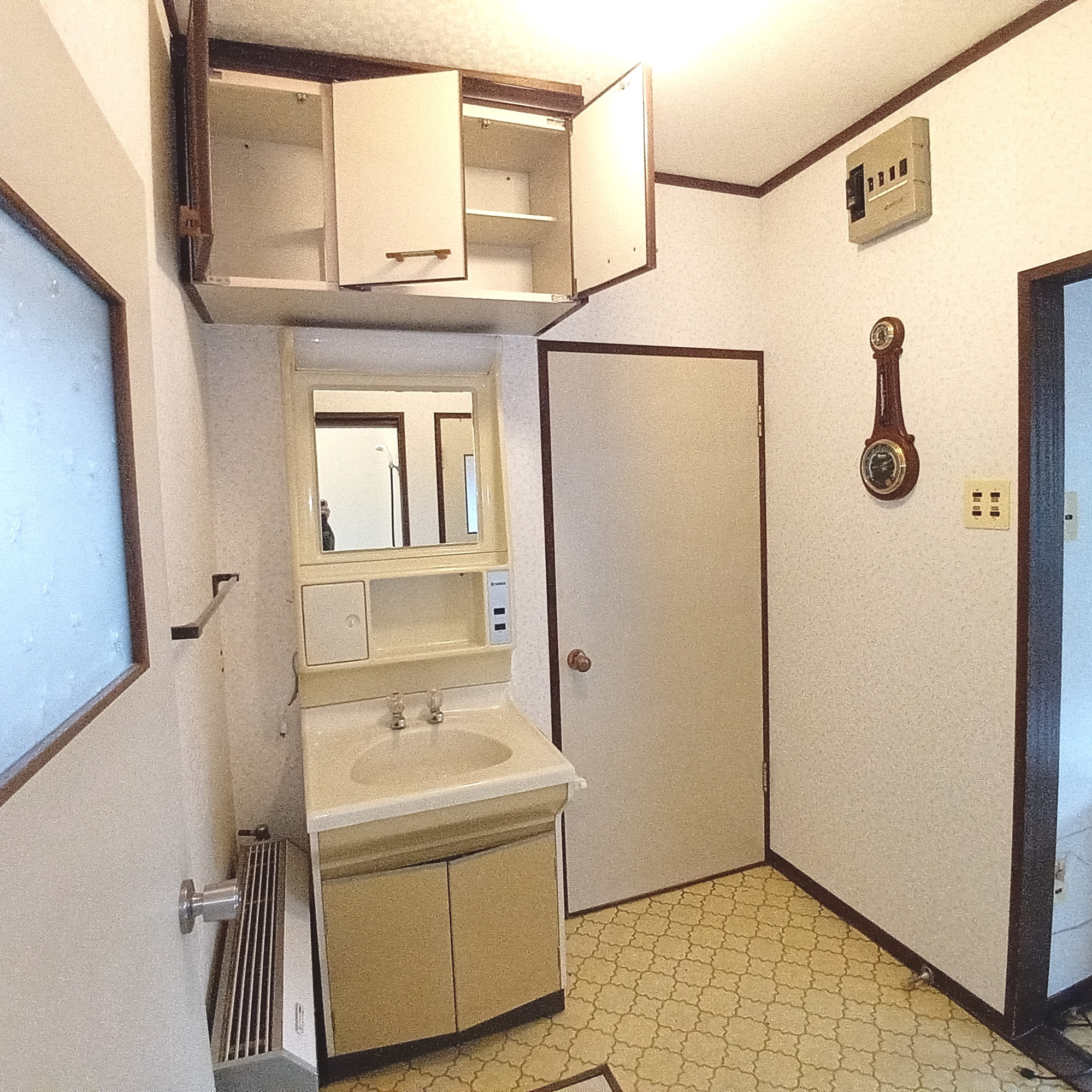 室蘭市白鳥台4丁目40₋6　中古住宅の脱衣所