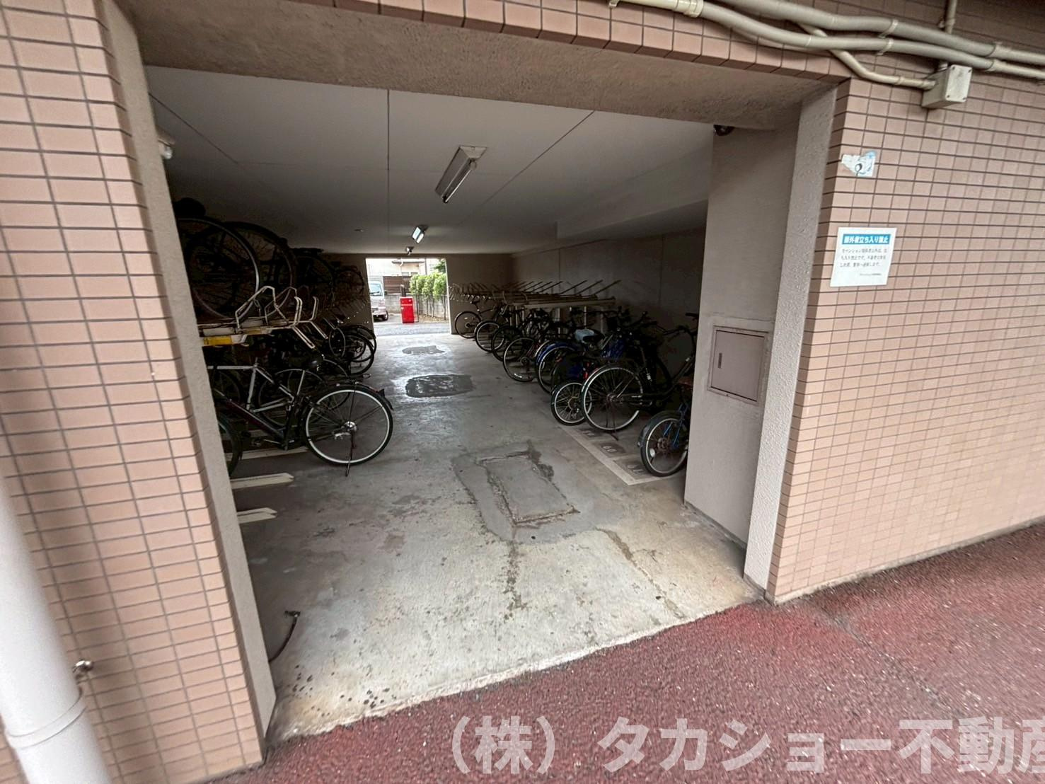 グリーンビレッジ浜野の駐輪場