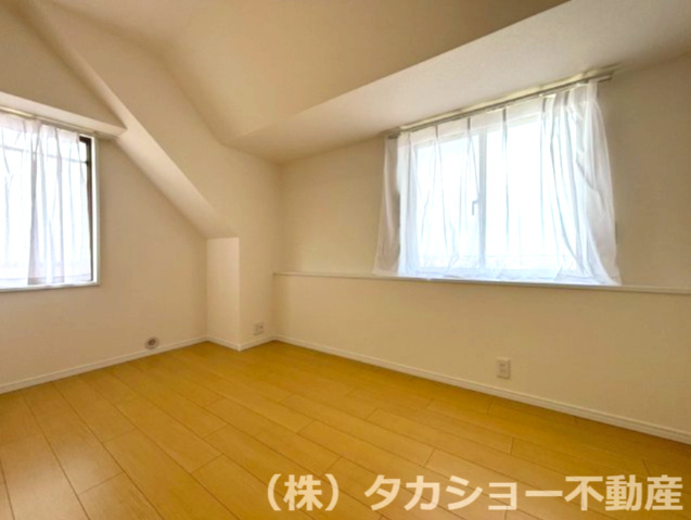 モアクレスト千葉　A棟の洋室