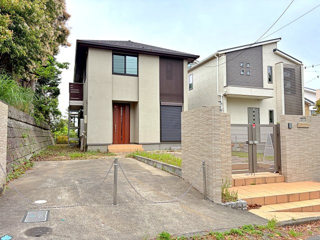 藤沢市片瀬山五丁目戸建の外観|おしゃれな外観です
