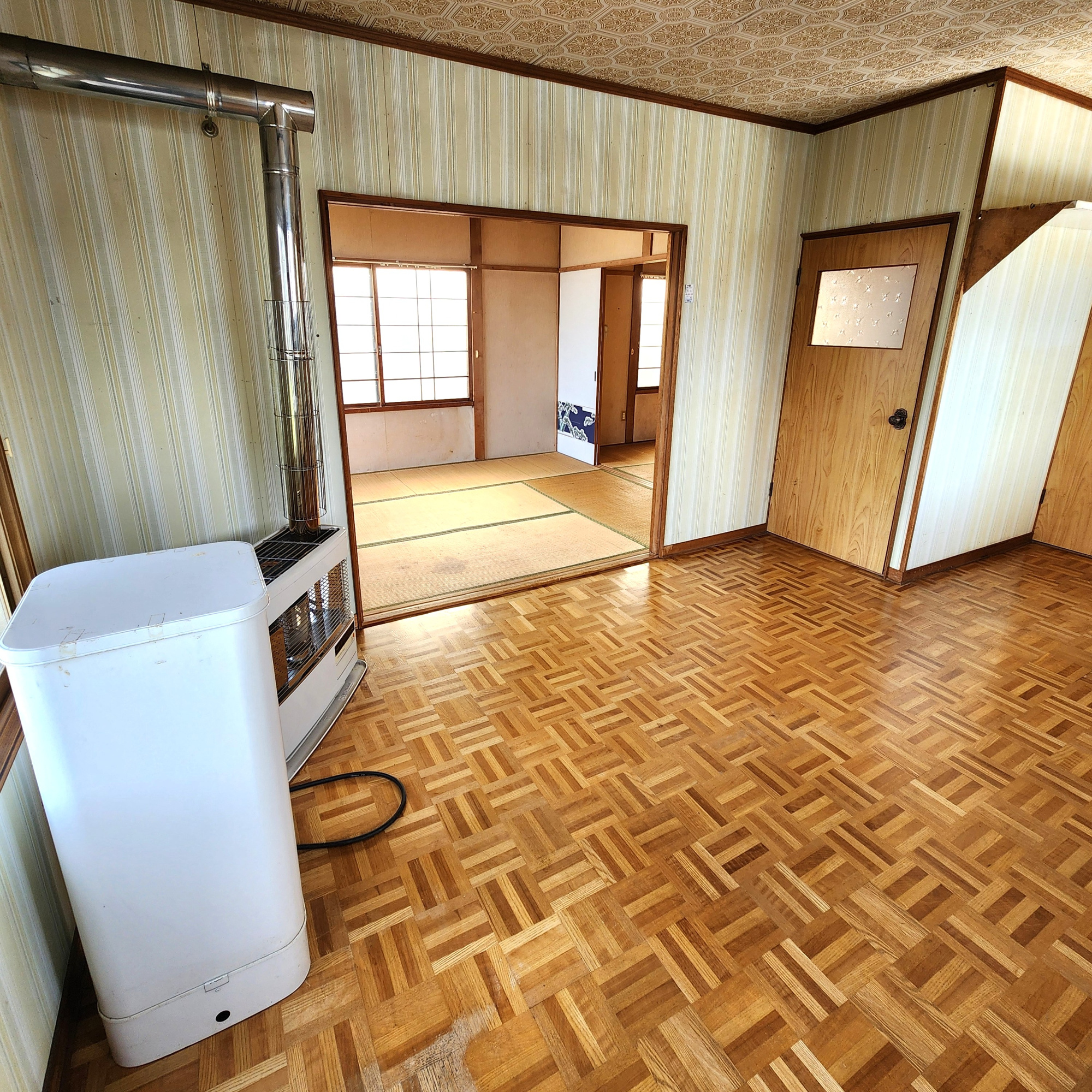 登別市常盤町2丁目15-3　ハイツTAKAの居間・リビング