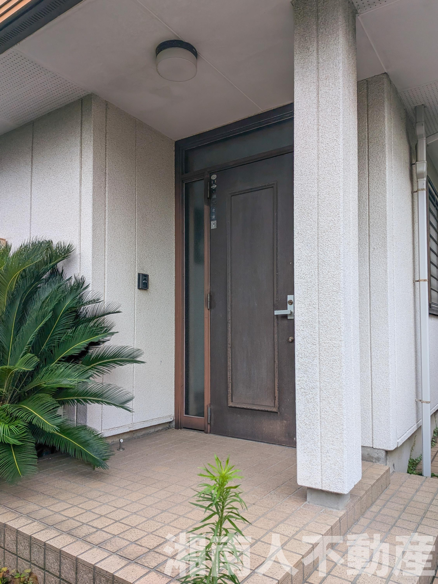 藤沢市本鵠沼２丁目３－７戸建の玄関|毎日通る玄関はこちらです