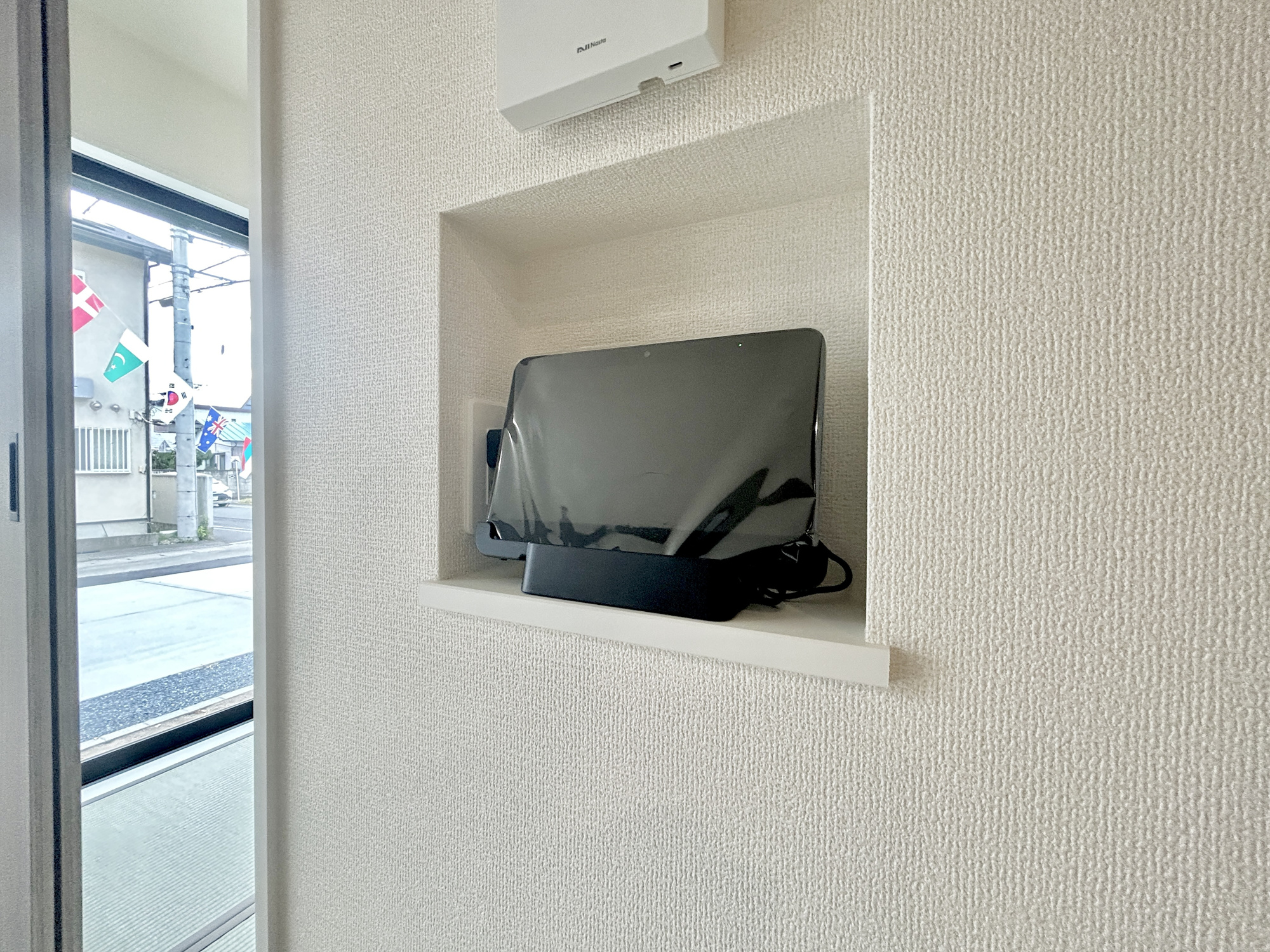 高崎市下小鳥町1期　新築住宅全4棟のセキュリティ|TVモニタ付きのインターフォンには録画機能もあるので外出時誰が来たのか確認できます♪ 防犯機能も高く、今では必需品です！