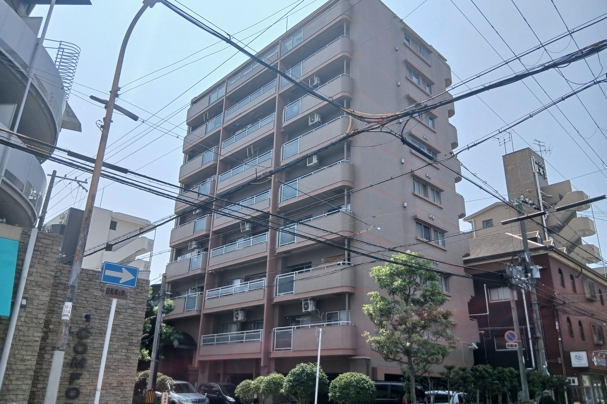 クラウンハイム塚本の外観