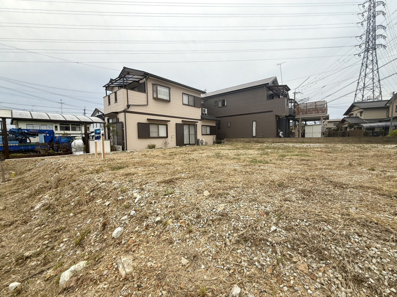 三田市南が丘2丁目土地　1号地の外観|スーパーなどが身近に揃い、毎日のお買い物にも便利で快適な暮らしが叶う住環境です。