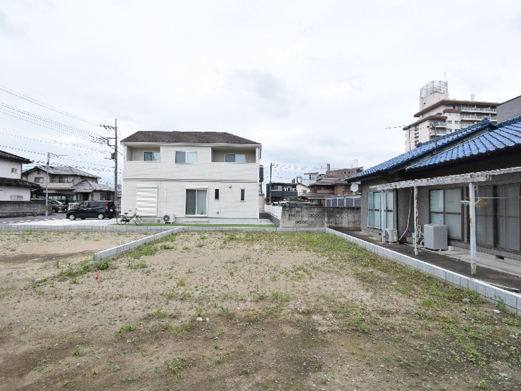 【２号棟：現地土地写真】