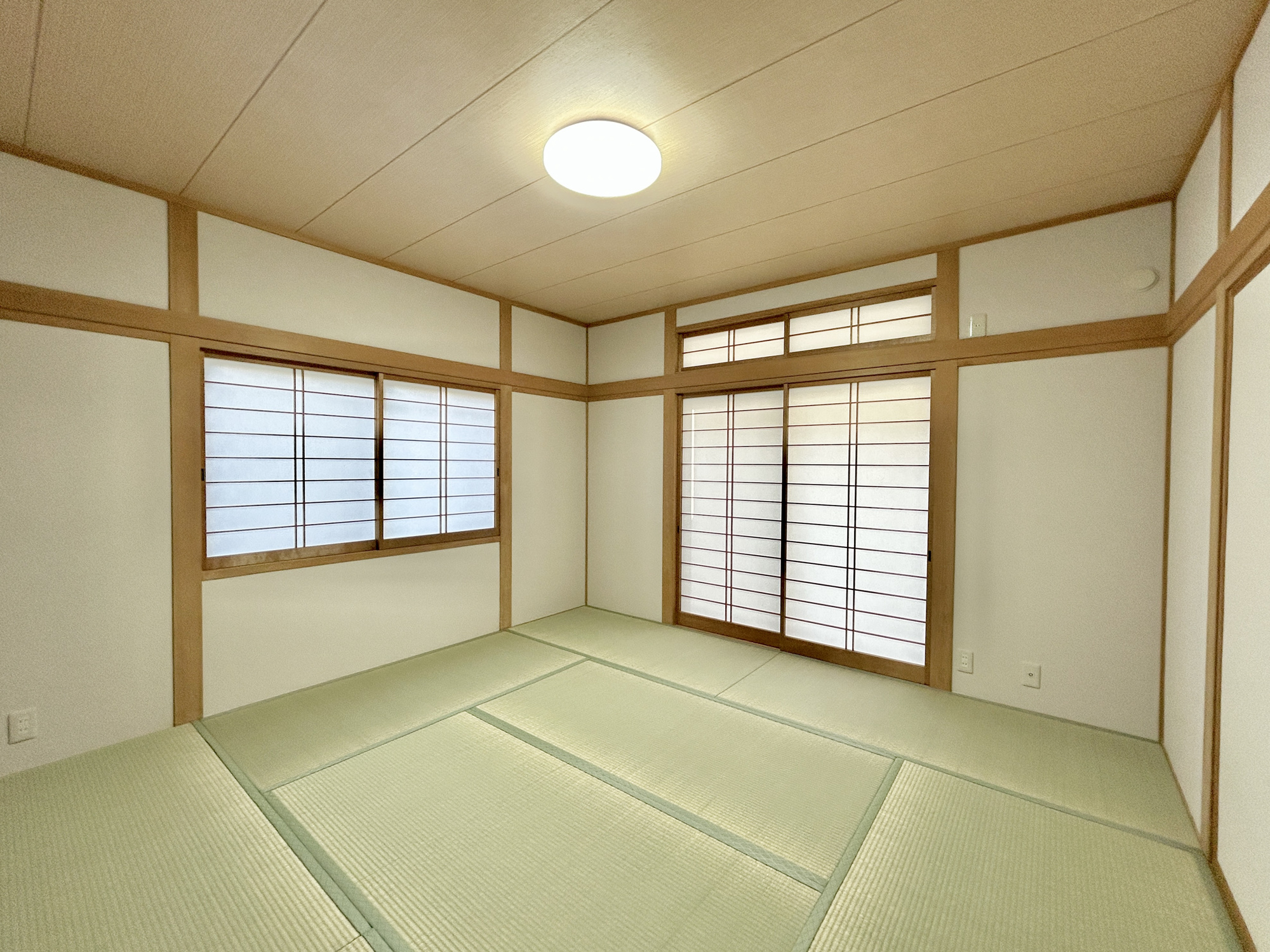 前橋市箱田町　中古物件の和室|１階和室は光が沢山取り込める大きな窓付き。2面採光なので、日差しを長時間受ける事が出来る暖かいお部屋です。