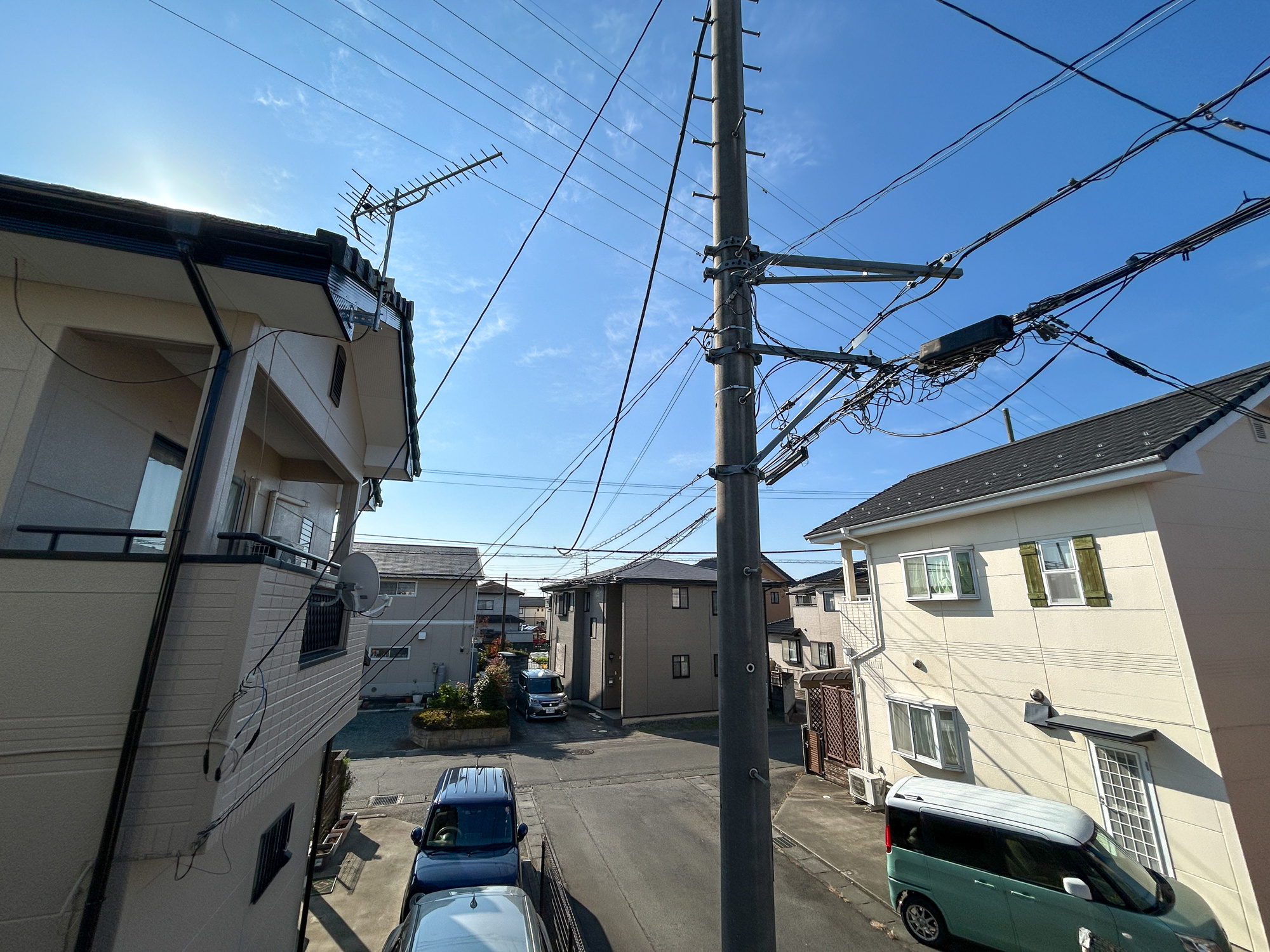 前橋市箱田町　中古物件の展望|低層の一戸建てを中心とした街並みが整然と続き、周辺は高い建物が建っていないので、採光や開放性に恵まれ、空が広く緑の多い閑静な趣を感じる環境です。