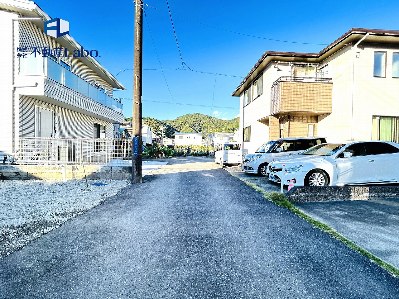 ハートフルタウン　葵区羽鳥4丁目1034番　全1棟　の前面道路含む現地写真|●ウォークインクローゼット● 
単なる収納を超えて「暮らしの質」をぐっと高めてくれる空間です。見た目のすっきり間だけでなく、日々の導線や気分も高めてくれます♪