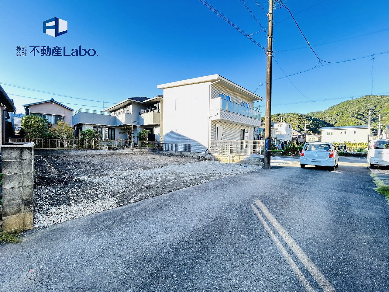 ハートフルタウン　葵区羽鳥4丁目1034番　全1棟　の前面道路含む現地写真|●キッチン●
使いやすくお掃除しやすい、システムキッチン♪
パントリーつきで防災用の食品の整理・保管にも、うってつけです♪
