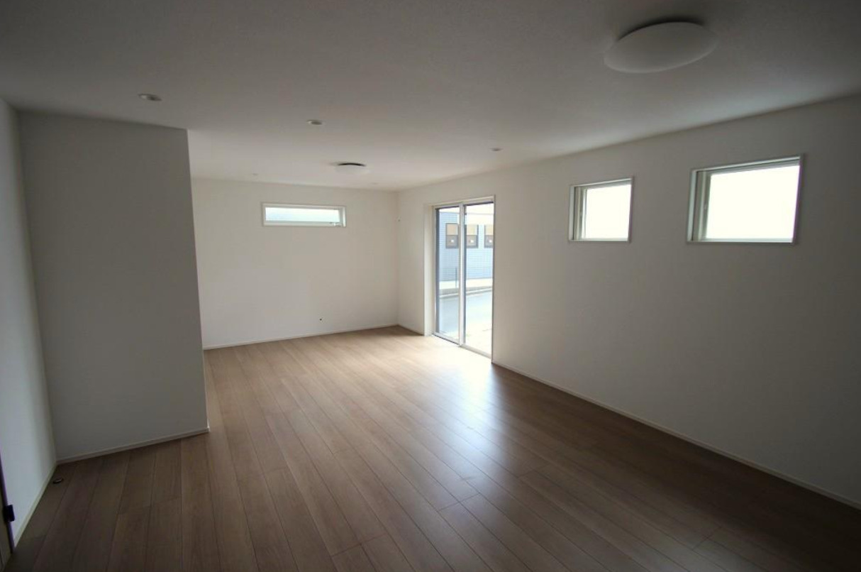 横浜市保土ケ谷区鎌谷町の新築一戸建の居間・リビング
