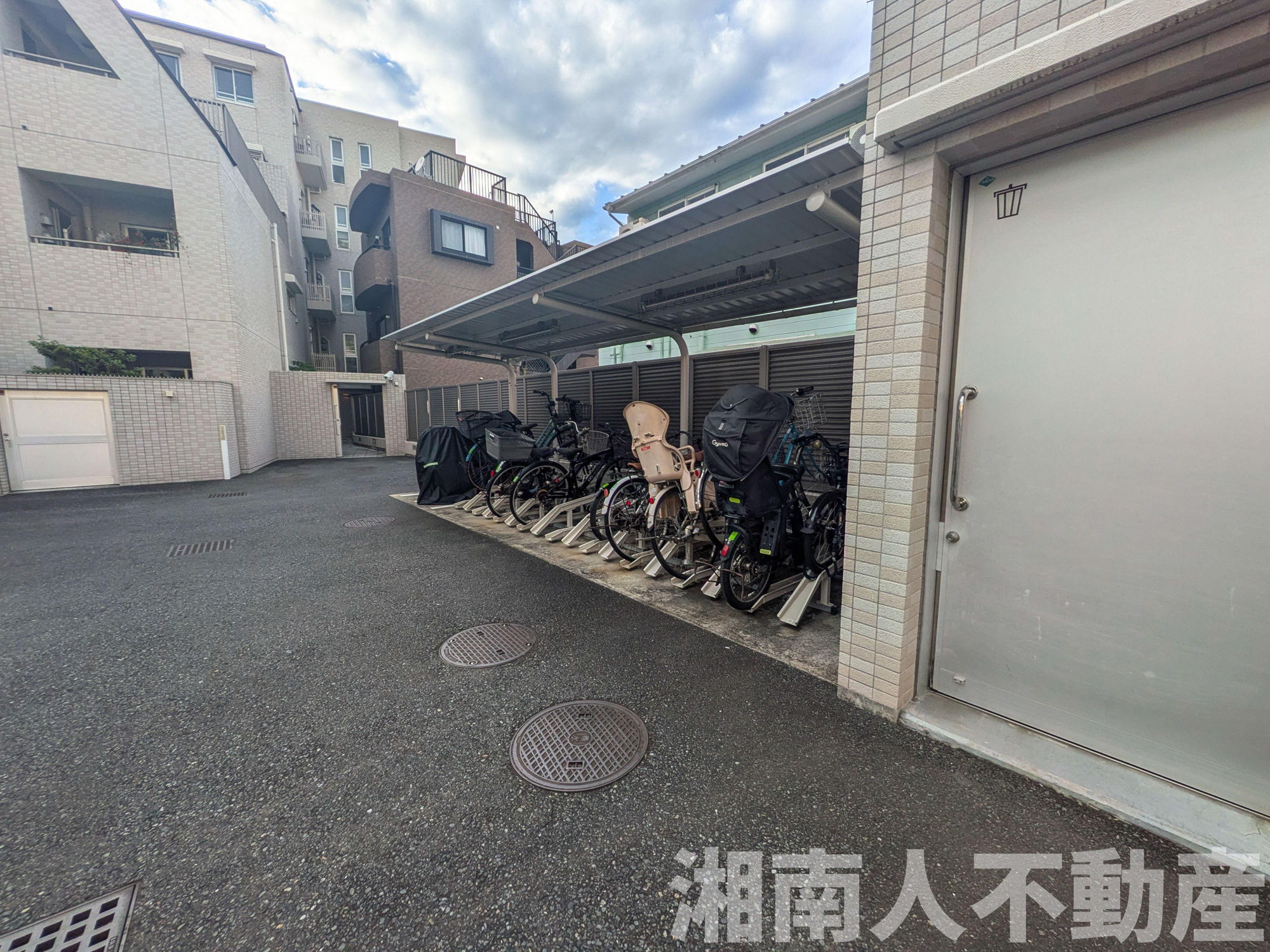 プラウド湘南藤沢の駐輪場