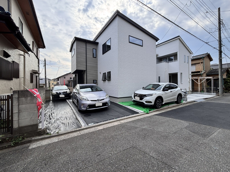 駐車最大3台以上可能（車種・停め方による）