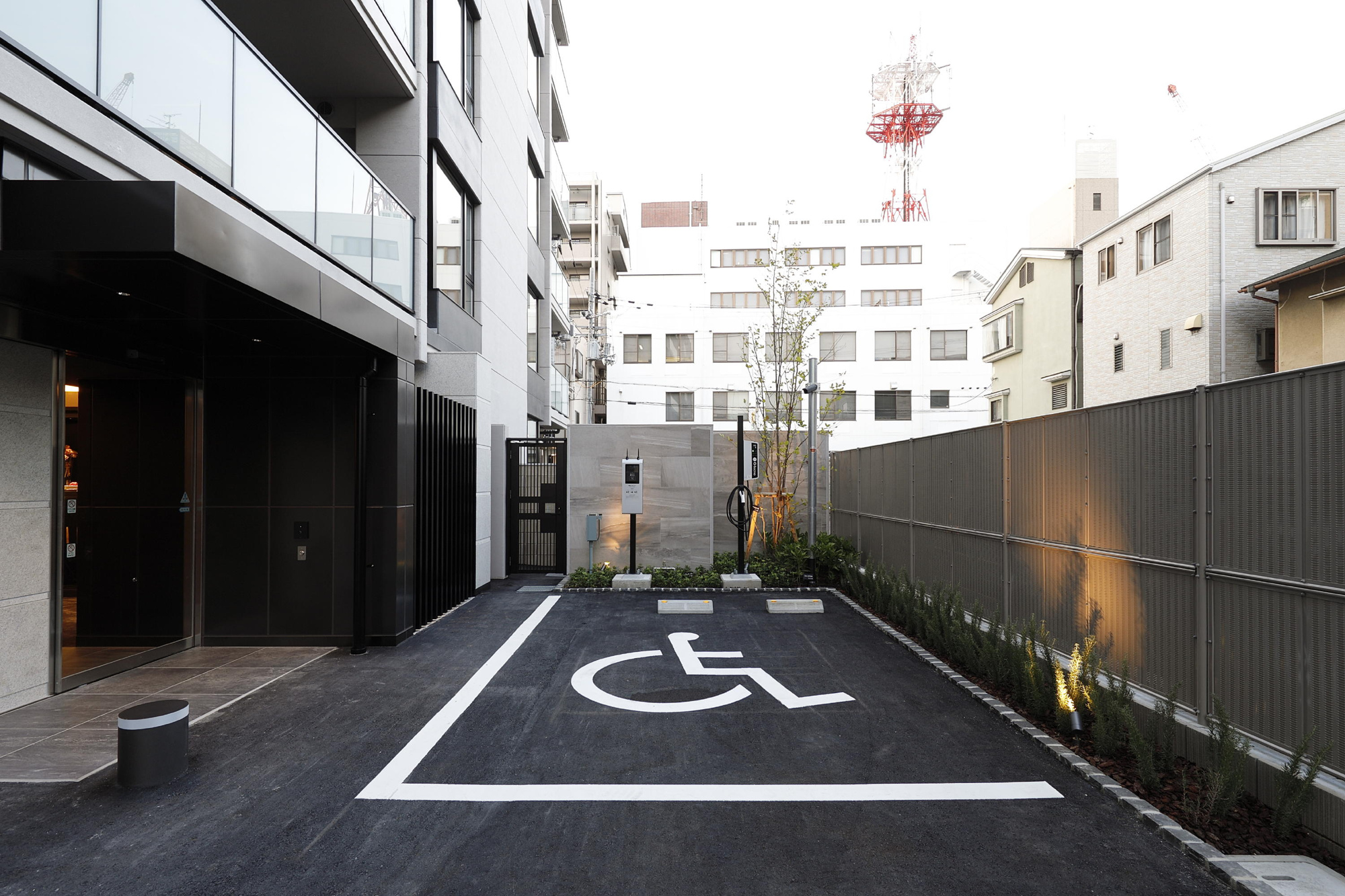【駐車場】