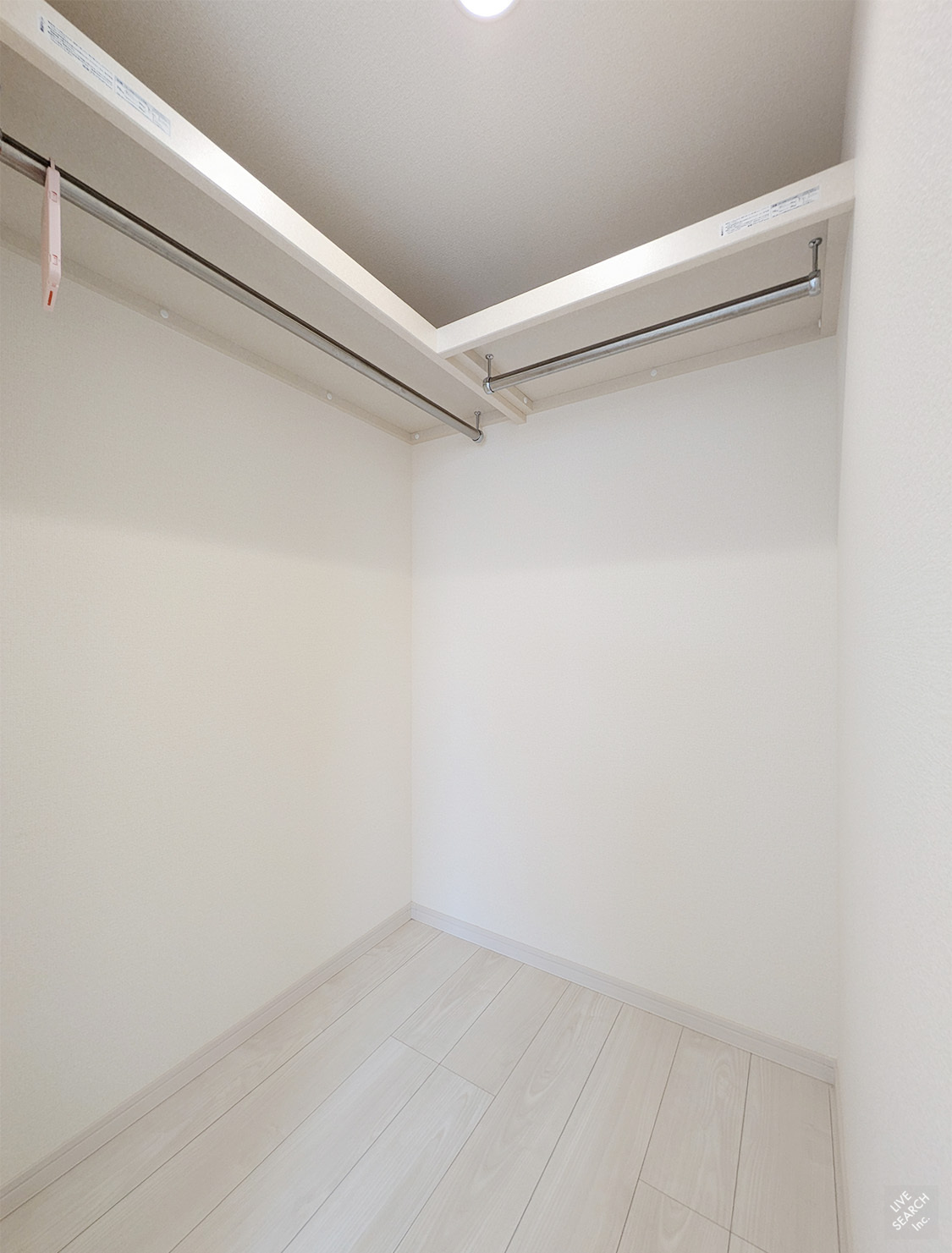 豊中市上野西３丁目 戸建ての収納|洋室①ウォークインクローゼット