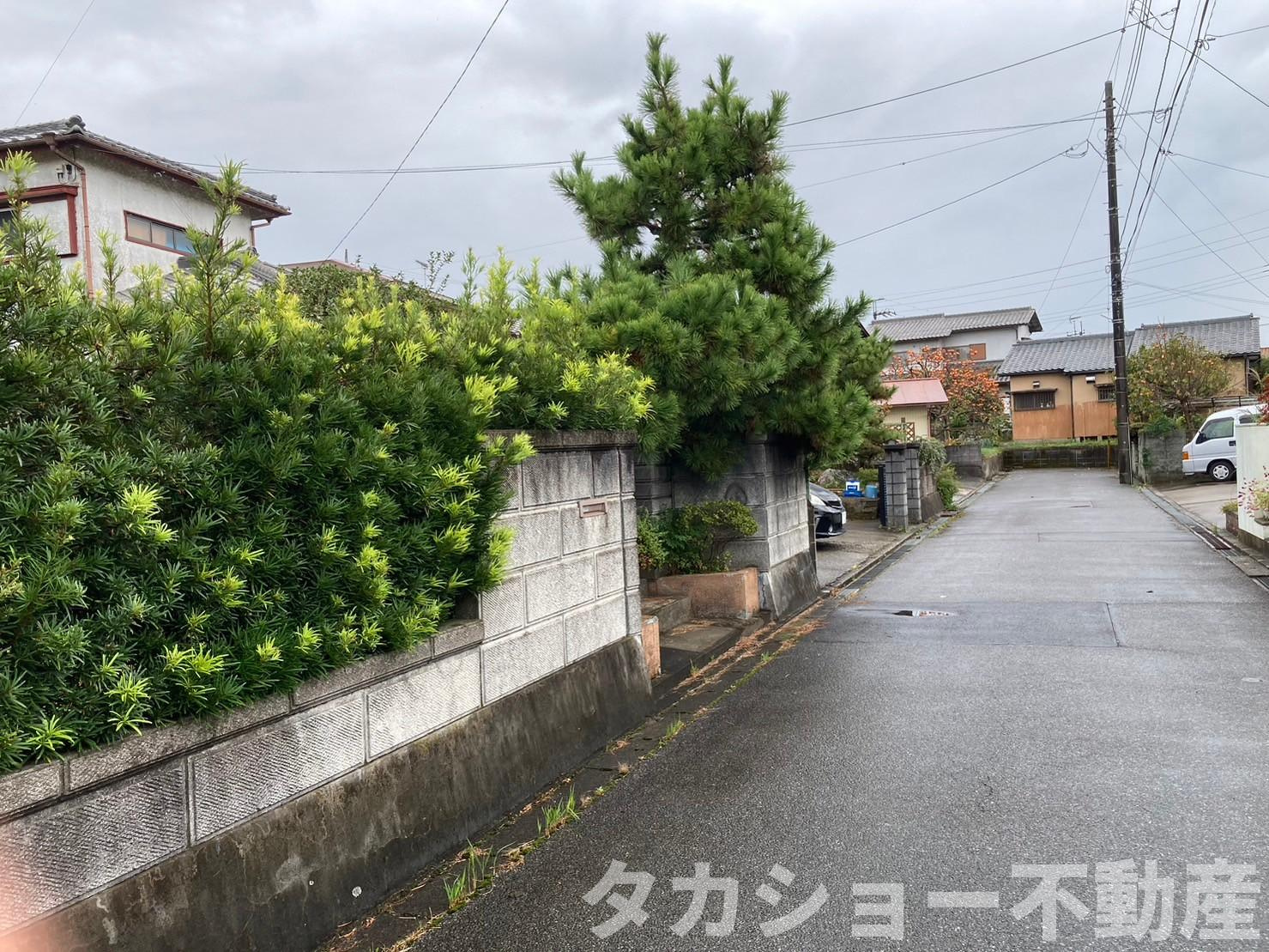 市原市上高根　中古戸建（平屋）の前面道路含む現地写真