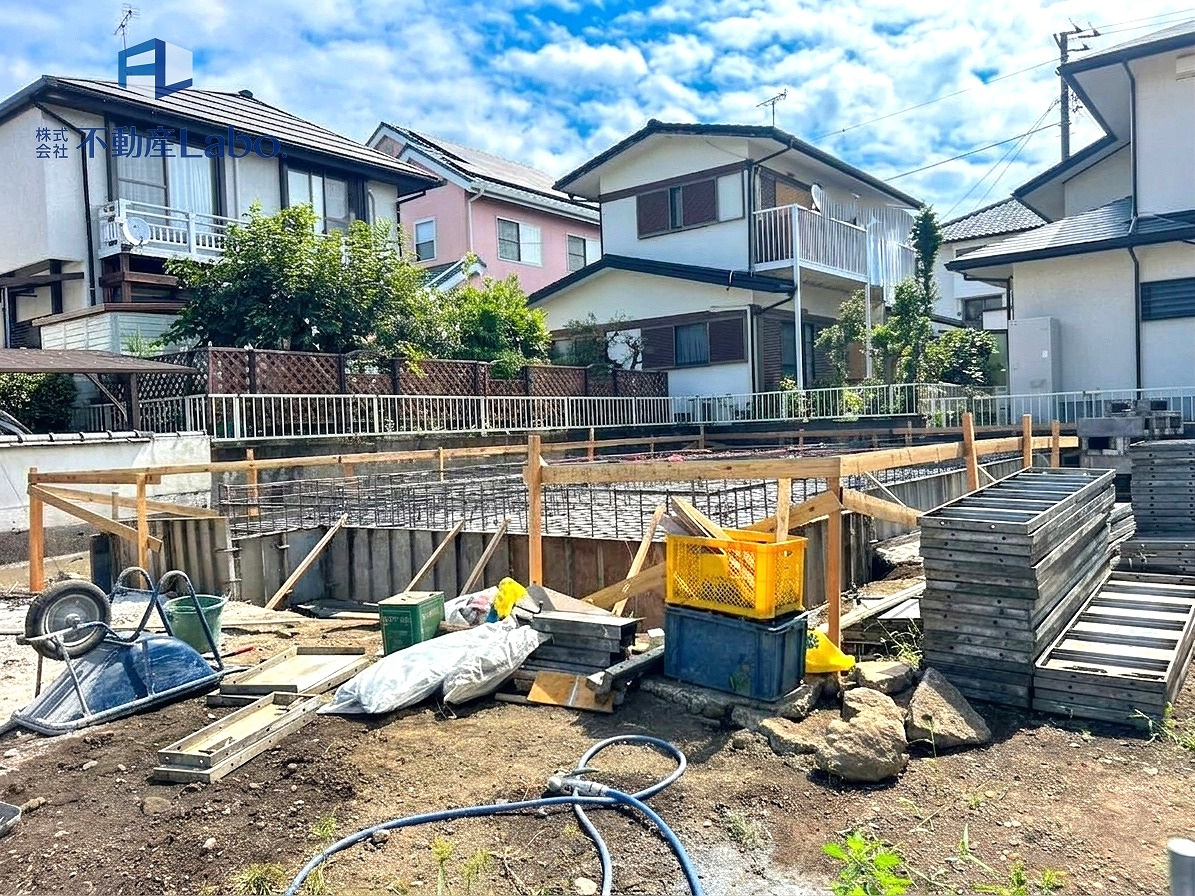 クレイドルガーデン　富士市厚原第18　全1棟の外観|1階のキッチン、洗面室、浴室が一直線に並んでおり、家事動線が非常にスムーズです。