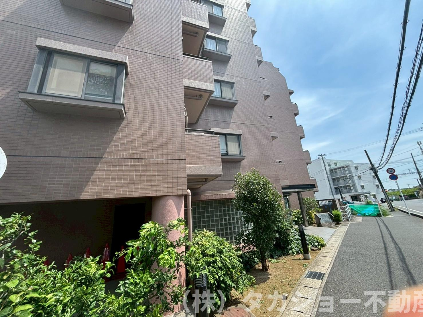 コスモ稲毛ロイヤルステージの外観