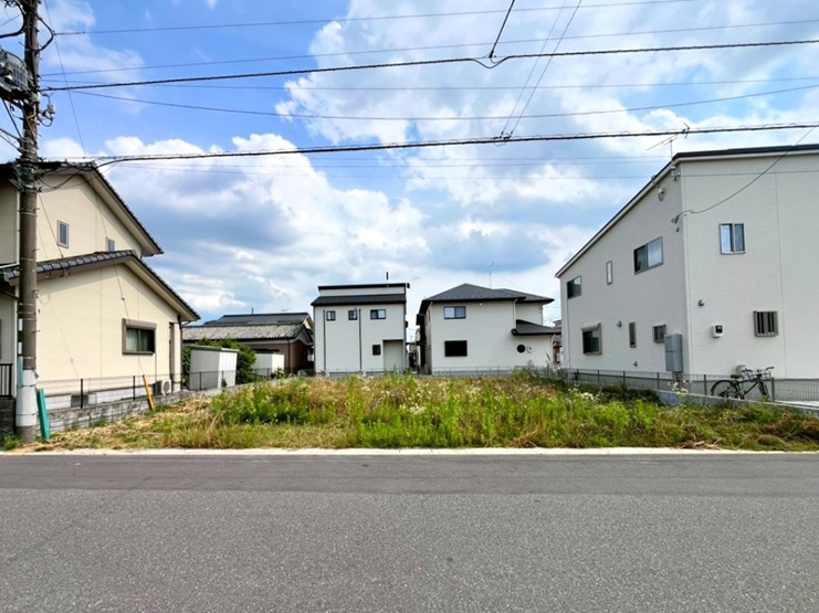 行田市持田２丁目２区画　現地写真（右側）
