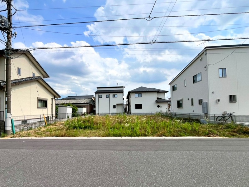 行田市持田２丁目２区画　現地写真（右側）