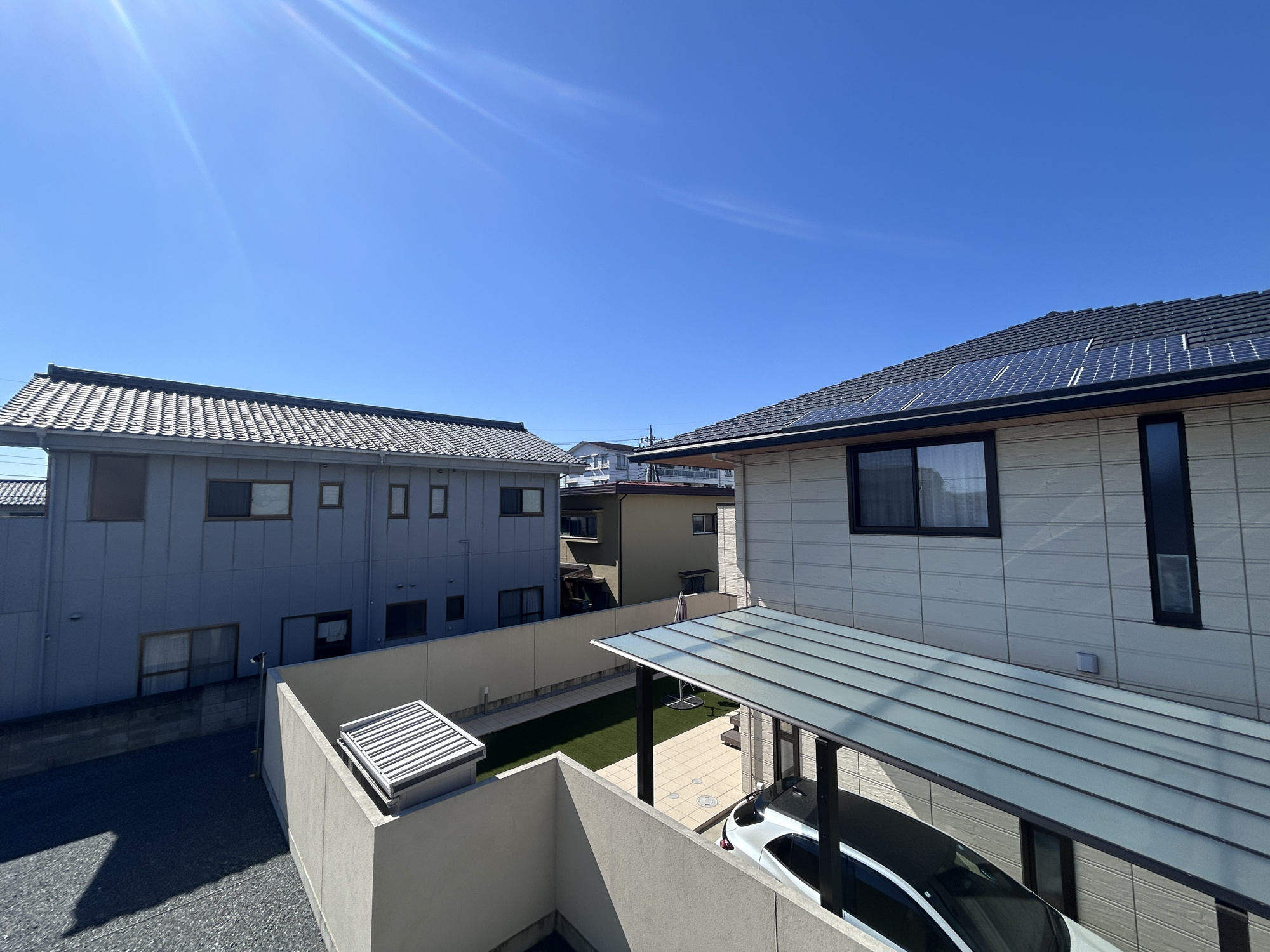 前橋市南町3丁目　新築住宅全1棟の展望|前面道路は閑静な住宅地をはしる車通りの少ない道路。お車の出し入れが苦手なママや小さなお子様にも安心ですね。しっかり舗装もされているので、ベビーカーや自転車で通っても快適に通行できます。
