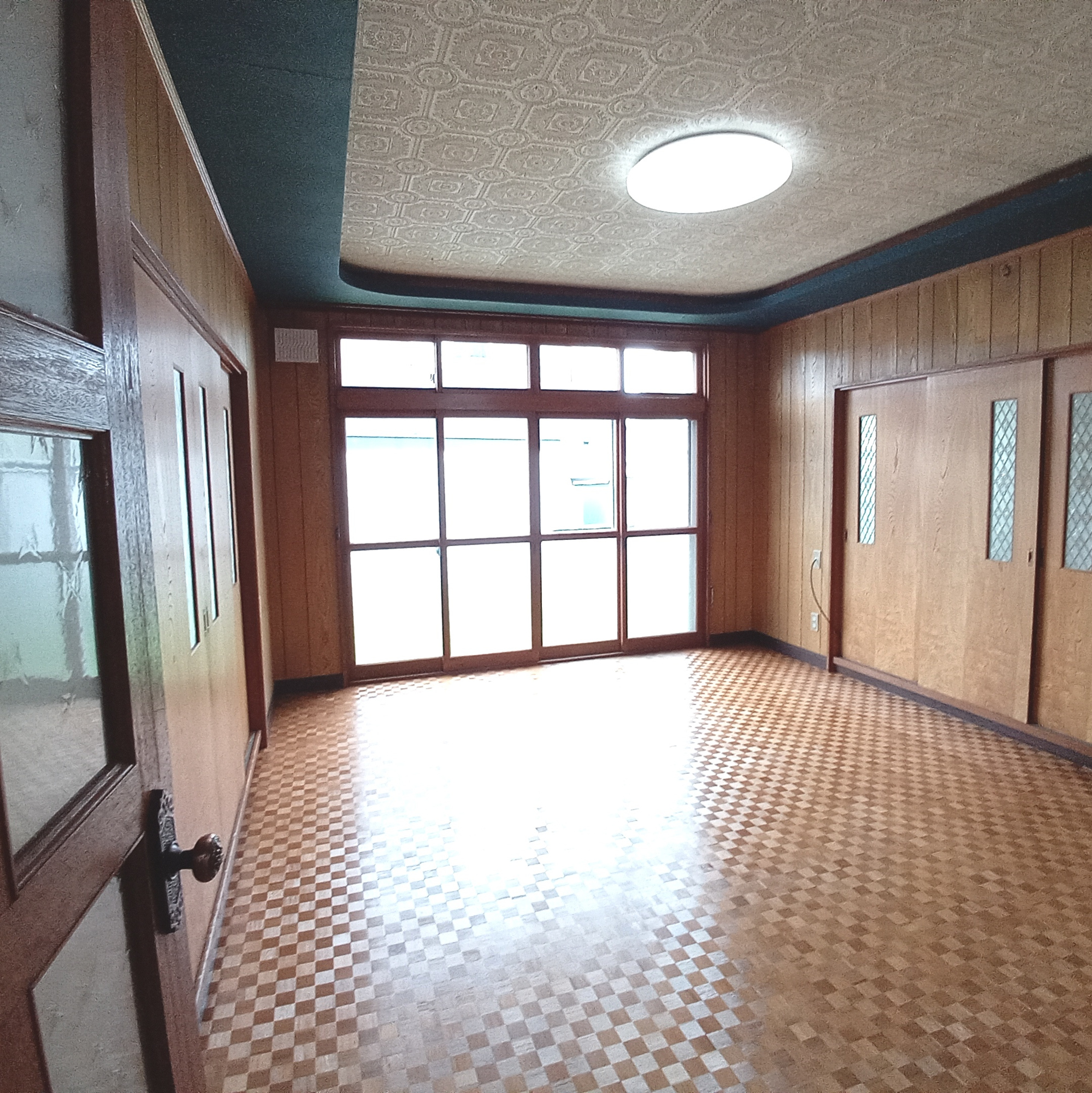 室蘭市柏木町19-10　中古住宅の居間・リビング