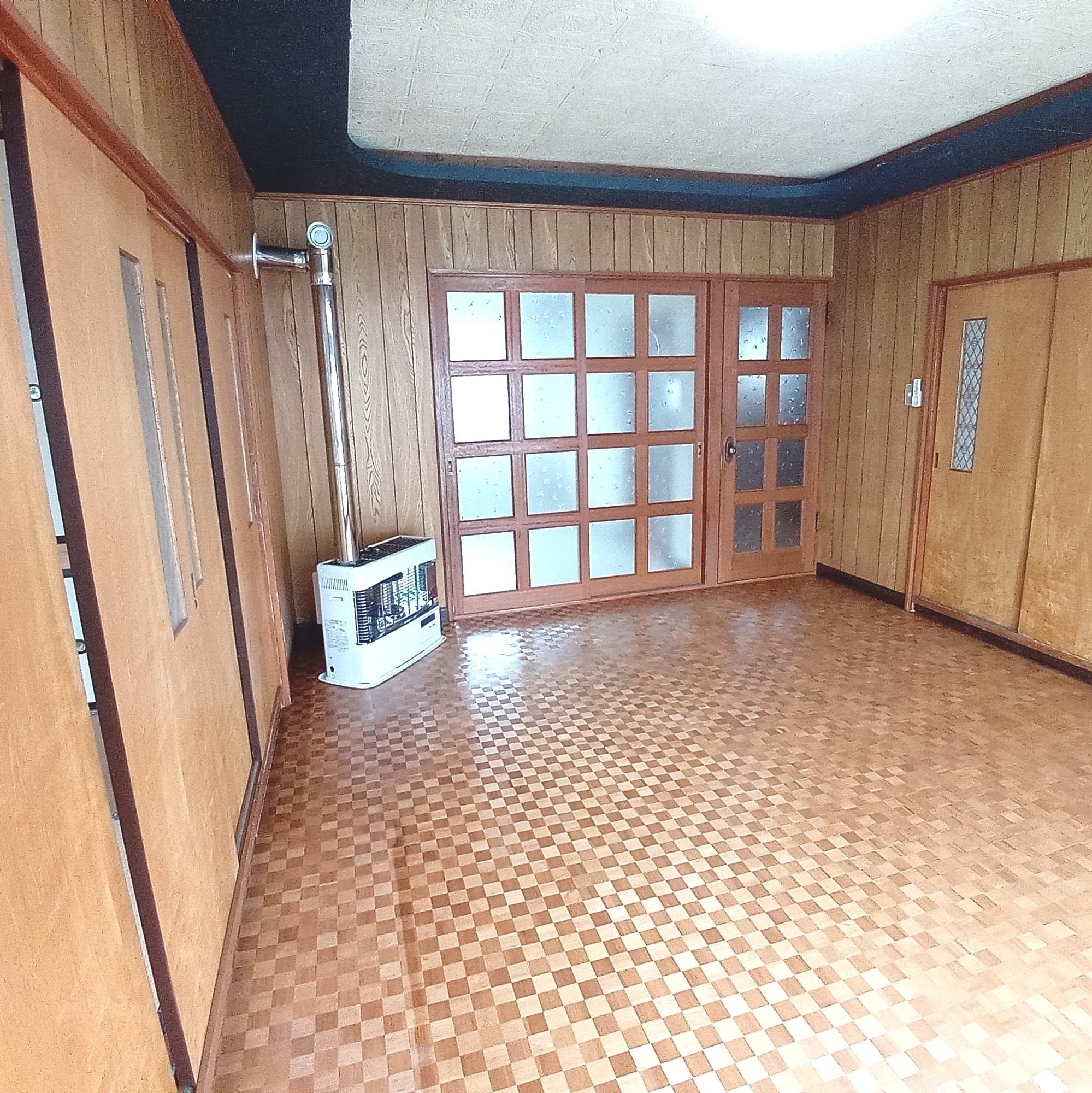 室蘭市柏木町19-10　中古住宅の居間・リビング