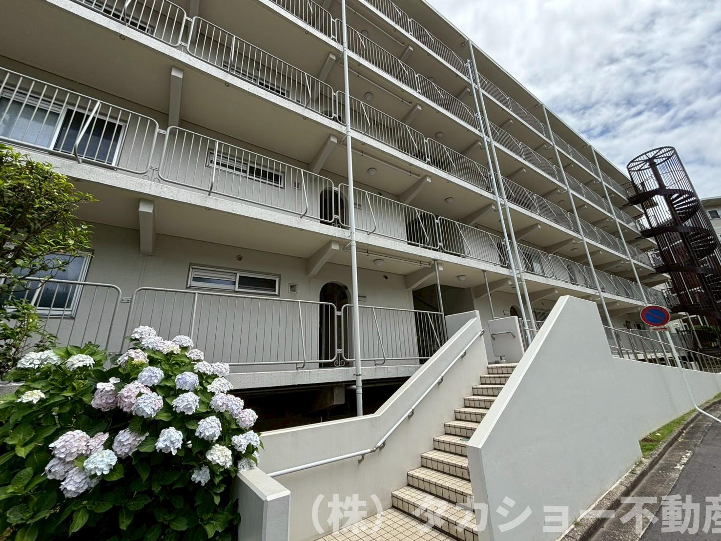 稲毛ファミールハイツ　11号棟の外観