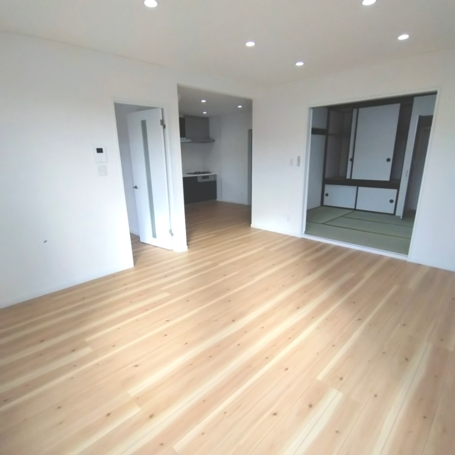 登別市美園町3丁目26-18　リフォーム済中古住宅の居間・リビング