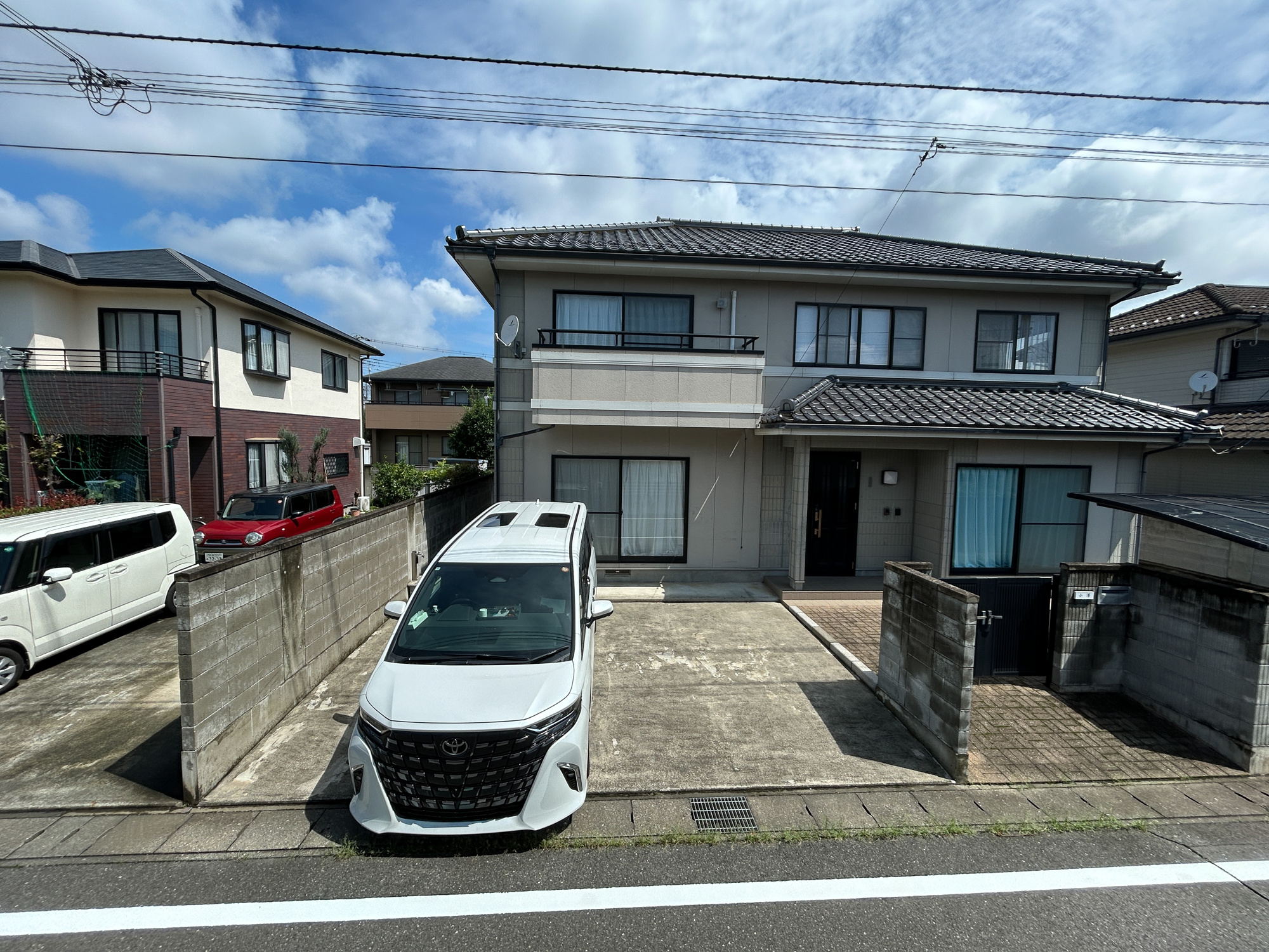 前橋市六供町　中古住宅の駐車場|駐車場は並列２台可能です♪(増設可能！)
