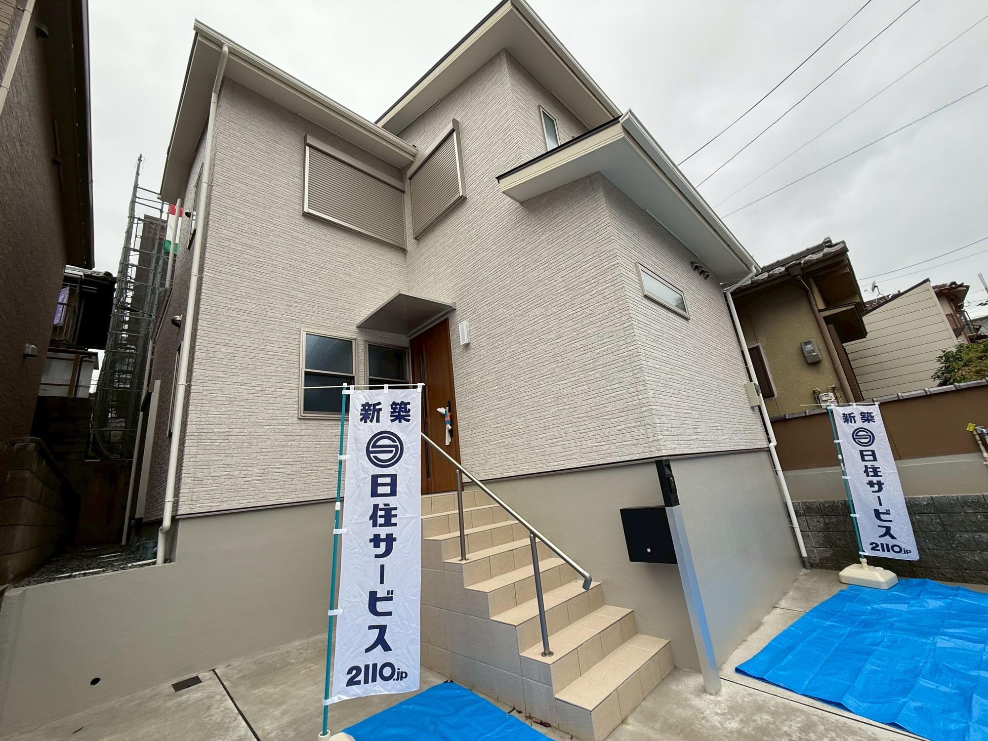 宇治御廟新築戸建の外観|2026年6月完成済みの新築戸建てです。敷地内2台駐車可能です（車種による）。
