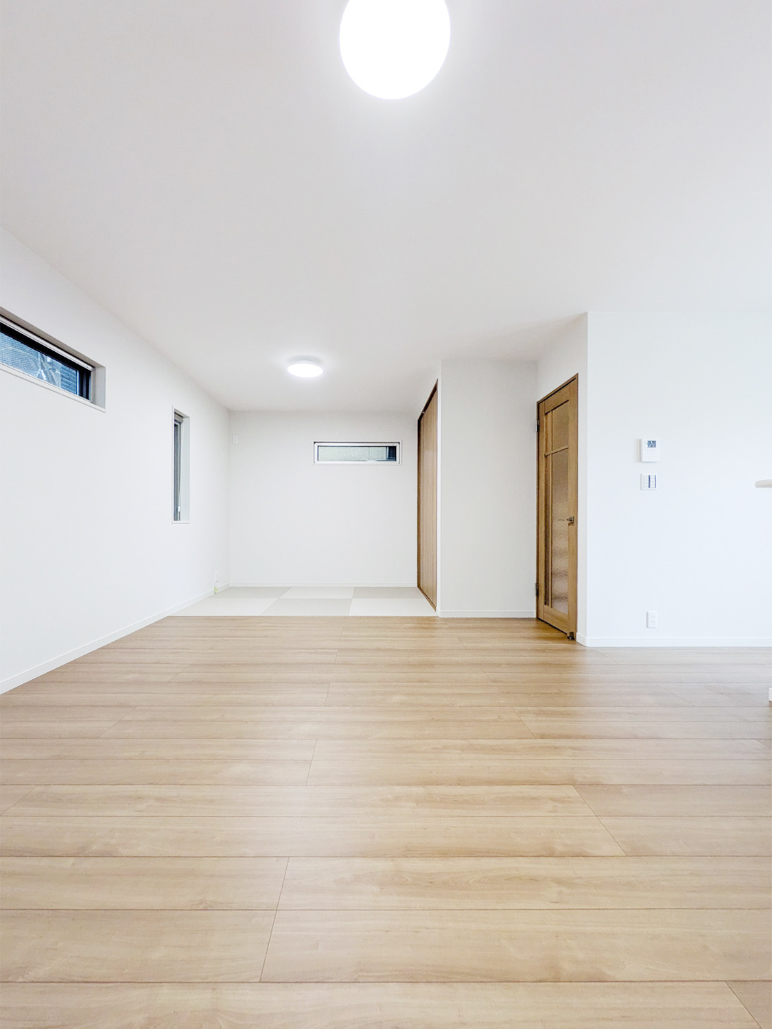 宇治御廟新築戸建の居間・リビング