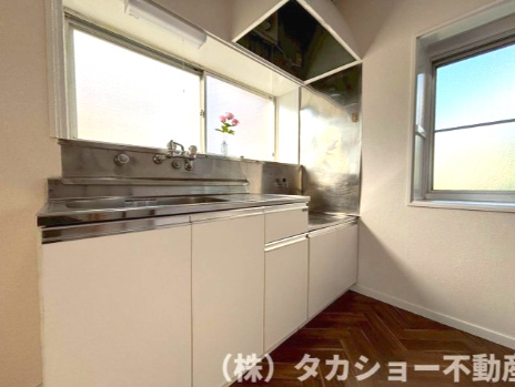 市原市中高根　中古戸建のキッチン|きれいなキッチンです