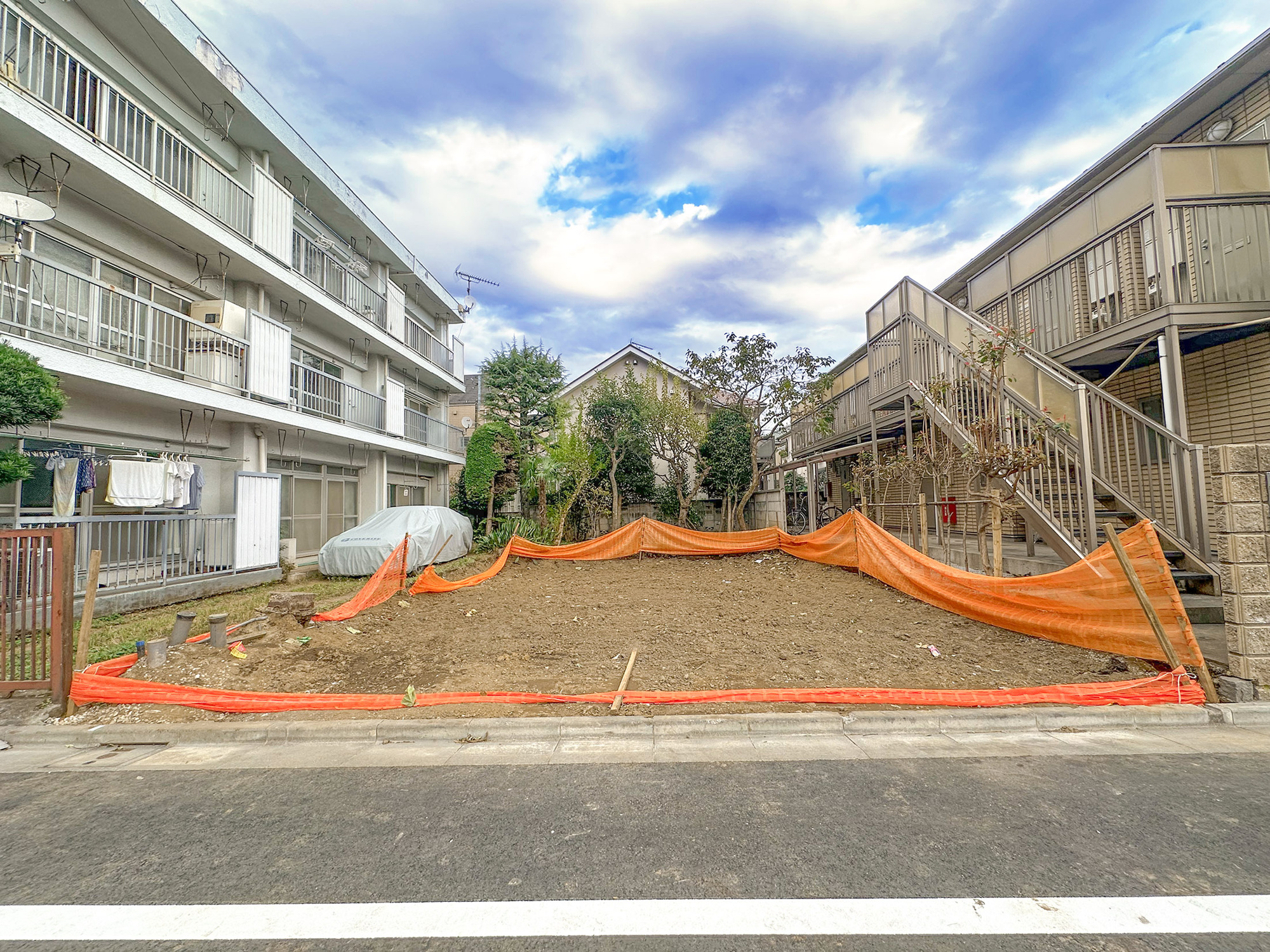 宅地分譲［杉並区下井草３丁目］の外観|現地写真（2026年6月撮影）※現状古家がありますが更地にしてお引渡しいたします