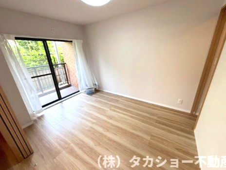ライオンズガーデン千葉東の洋室